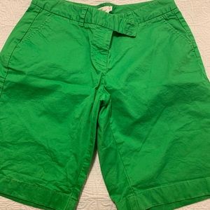 Vineyard vine green shirts size 8